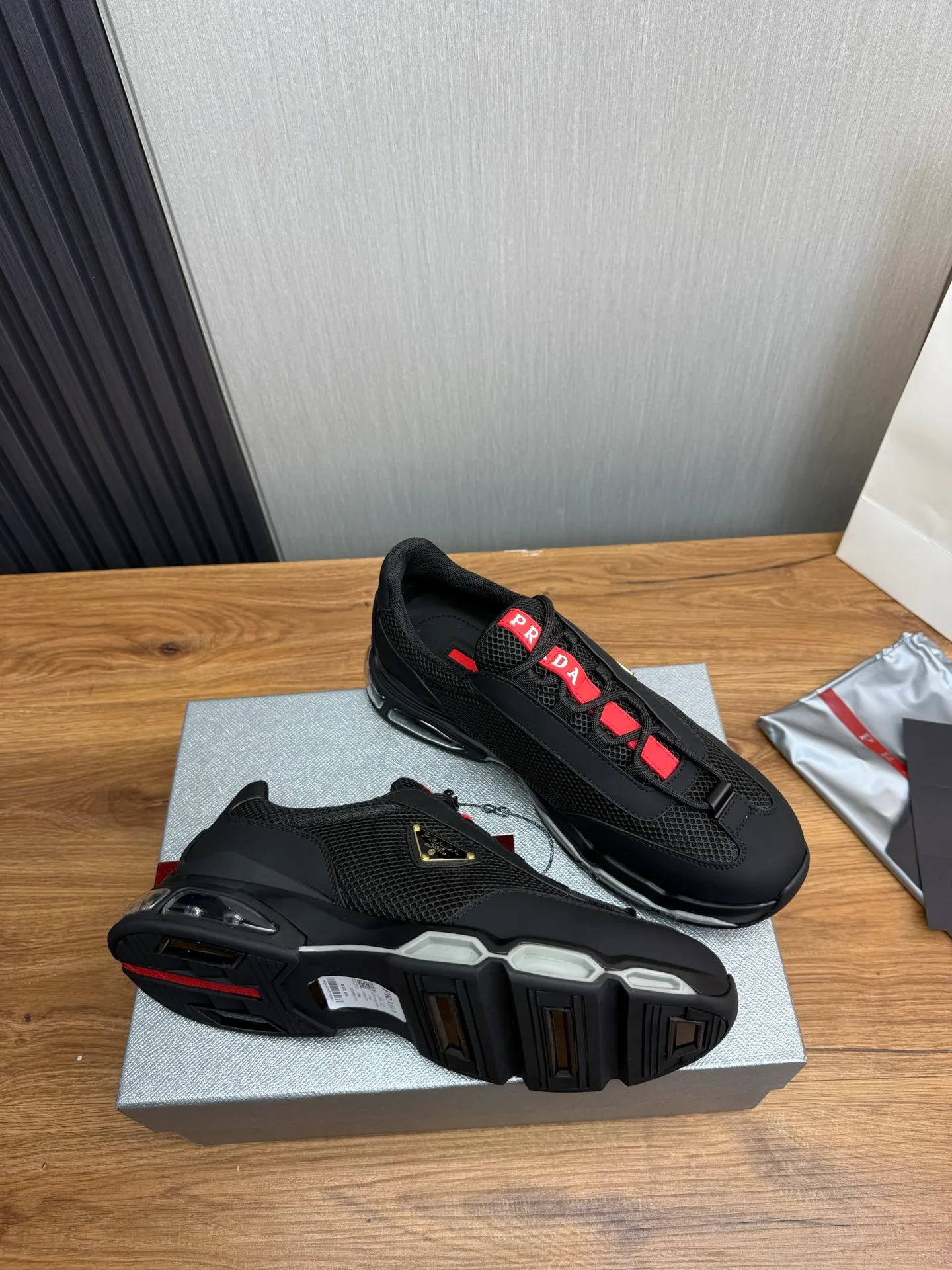 Men's shoes 💰660💰 [PRADA] Men's shoes are popular in the counter, high-quality shipments ✔️Official website synchronization, original imported cowhide with comfortable mesh + cowhide lining, 1⃣️:1⃣️reproduction, original factory air-cushioned original sole, 38-45